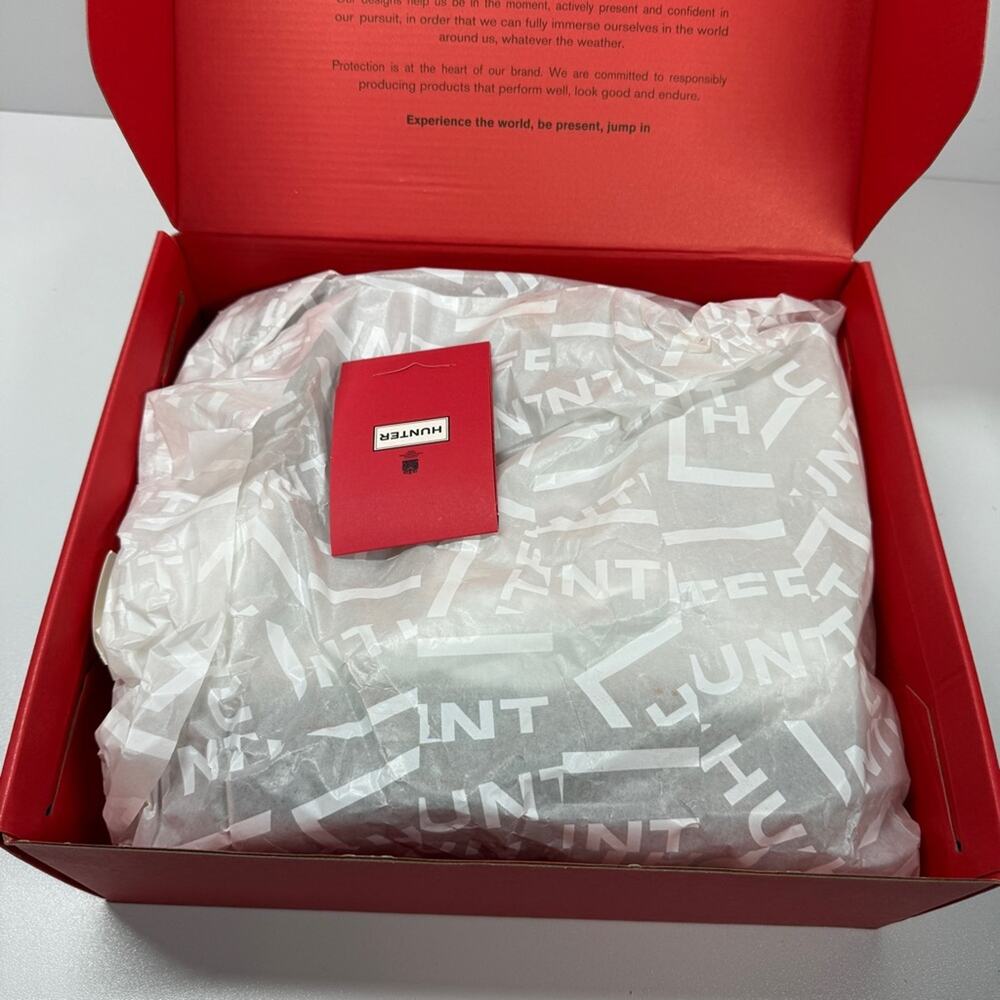 NIB• Women's Hunter Original Chelsea Green Boots Size: 8 - Picture 8 of 8